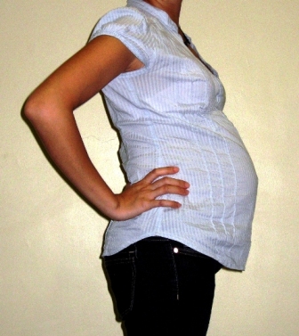 7 months (28 weeks) pregnant